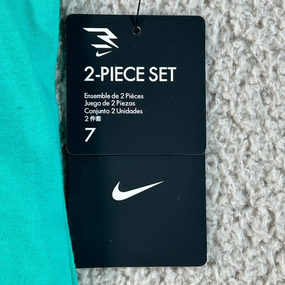 Nike Kids 2 Piece Set T-Shirt and Shorts Turquoise Tan Size 6 New NWT - Picture 2 of 7